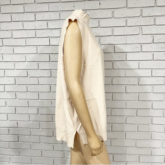 Fashion Union Sleeveless Cream Turtleneck - Picture 5 of 6